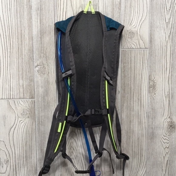 HIGH SIERRA HYDRAHIKE 2L Hydration Backpack Bag - Picture 3 of 8